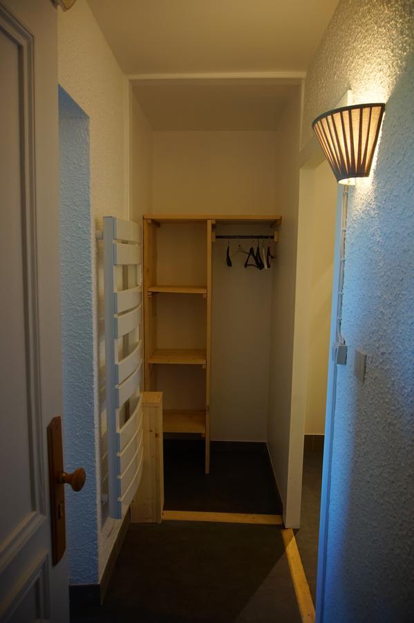 Auberge De La Perdrix Hauterive-la-Fresse Bagian luar foto