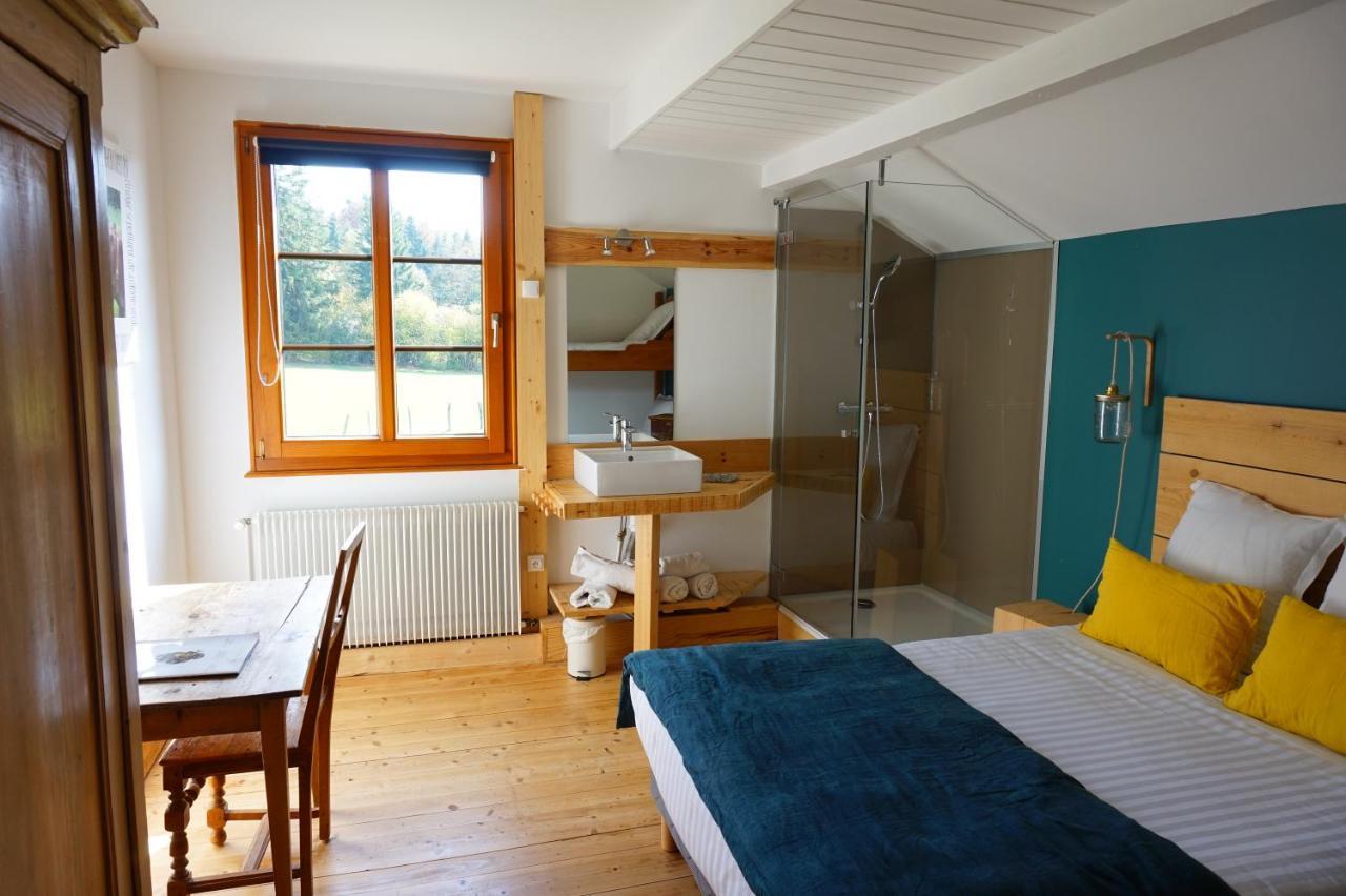 Auberge De La Perdrix Hauterive-la-Fresse Bagian luar foto